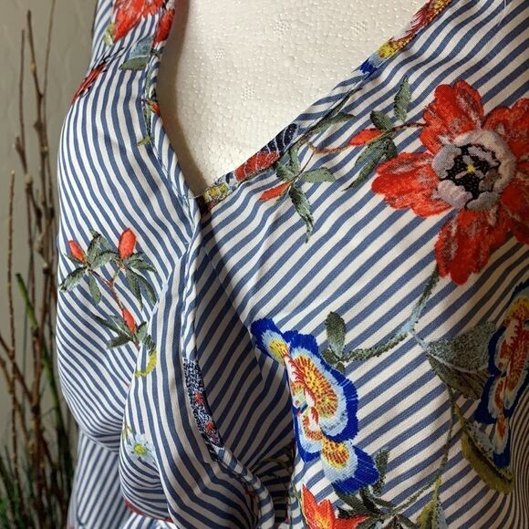 FASHION Nova blue white long sleeve cross top silky blouse ties at waist large - Picture 3 of 12